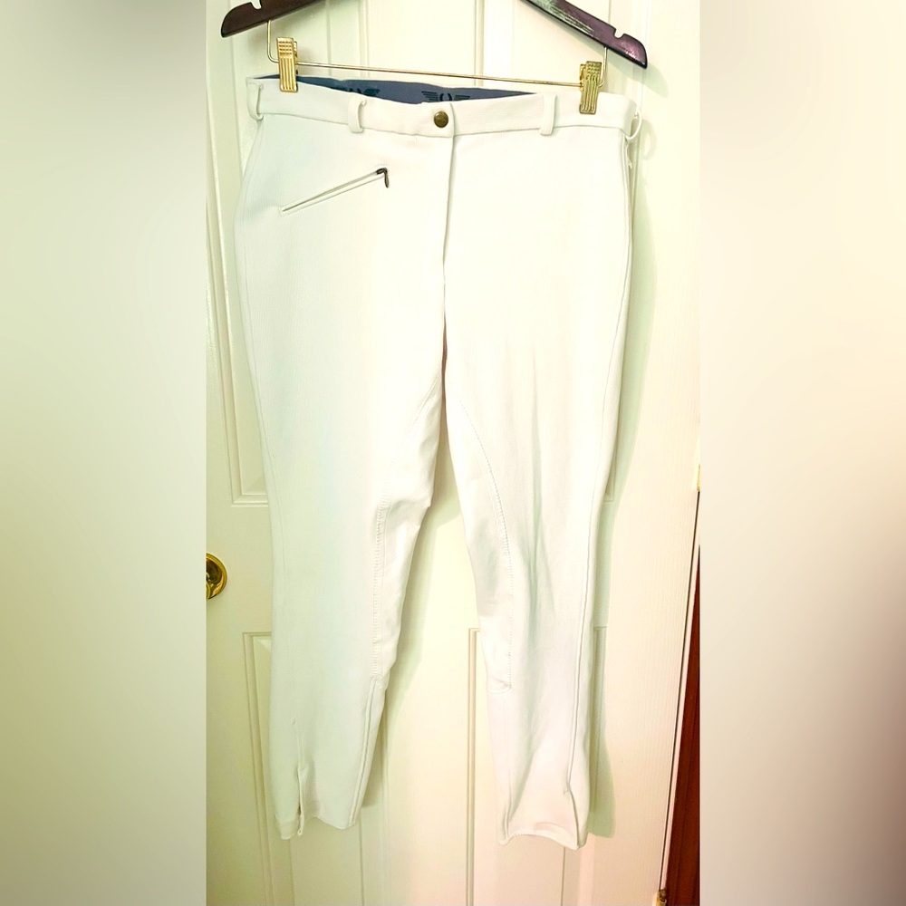 Never worn Tuff Rider jods in White perfect for the winner’s circle